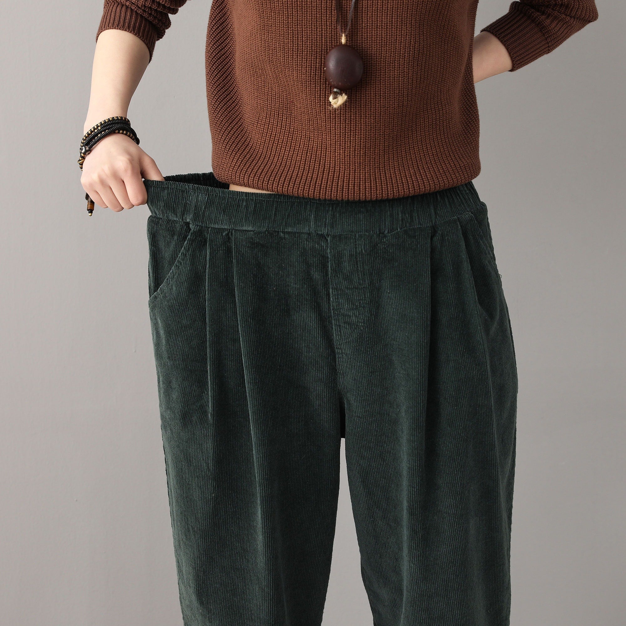 Casual Corduroy Harem Pants, Women's Tapered Pants, Elastic Waist Corduroy Pants, Womens oversized trousers, women's baggy pants C1814